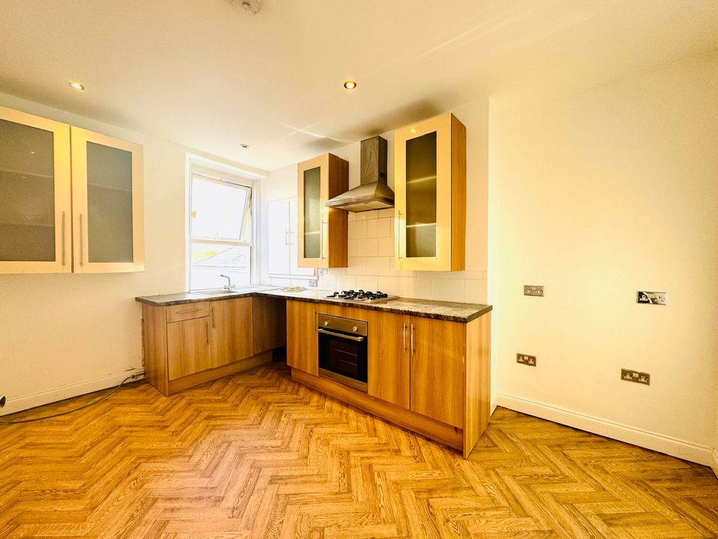 Property photo 3 of 6 Fullsizerender