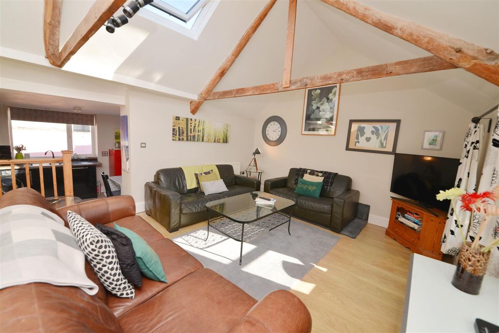 Property photo 3 of 17 Living Room