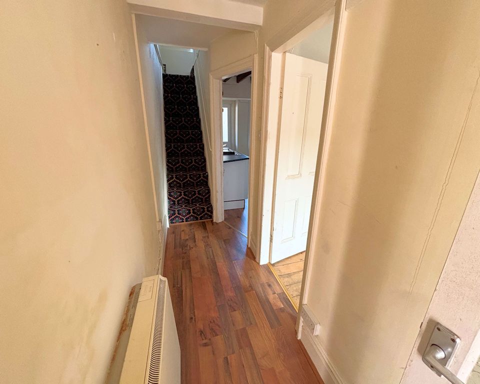 Property photo 3 of 34