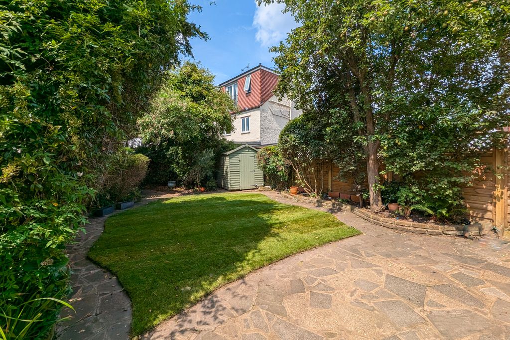Property photo 2 of 18