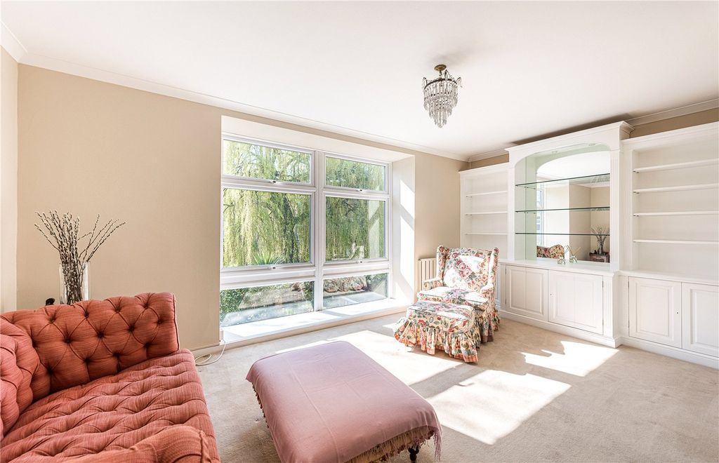 Property photo 1 of 14 Picture No. 08