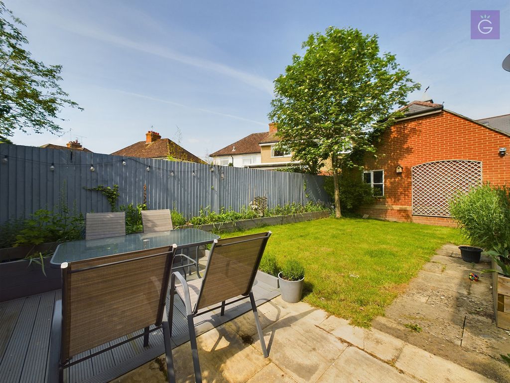 Property photo 2 of 20