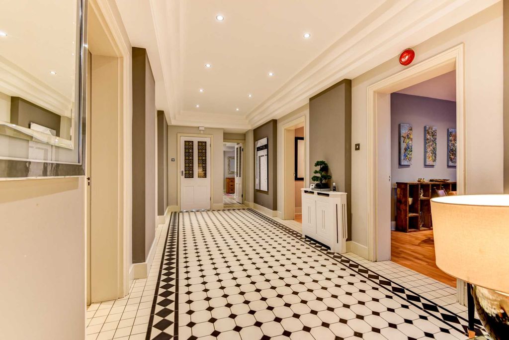 Property photo 1 of 34
