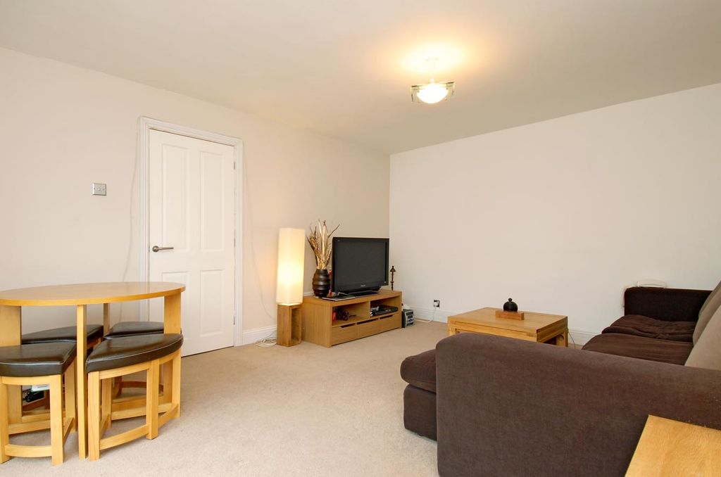 Property photo 2 of 10 38315_Img_01.Jpg