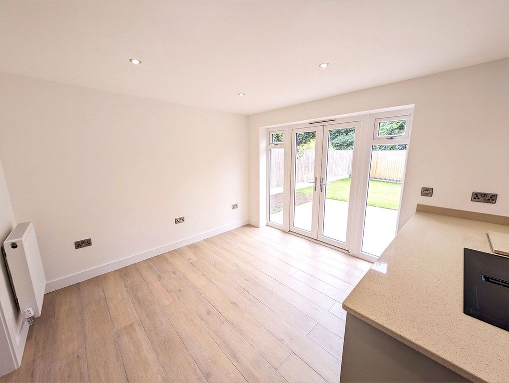 Property photo 3 of 21 Picture No. 05