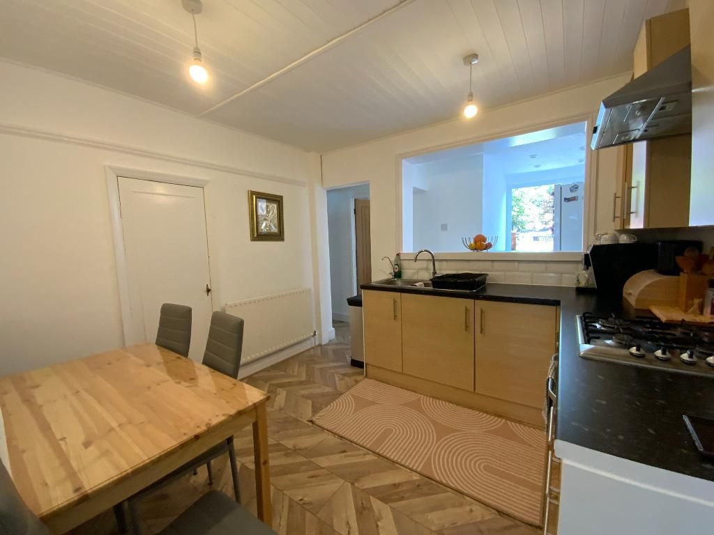 Property photo 3 of 16 Kitchen 10'4 x 9'6