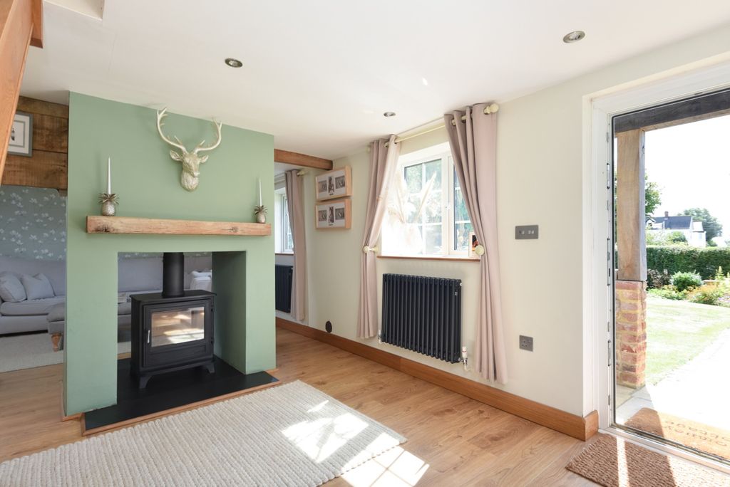 Property photo 2 of 25 2710205