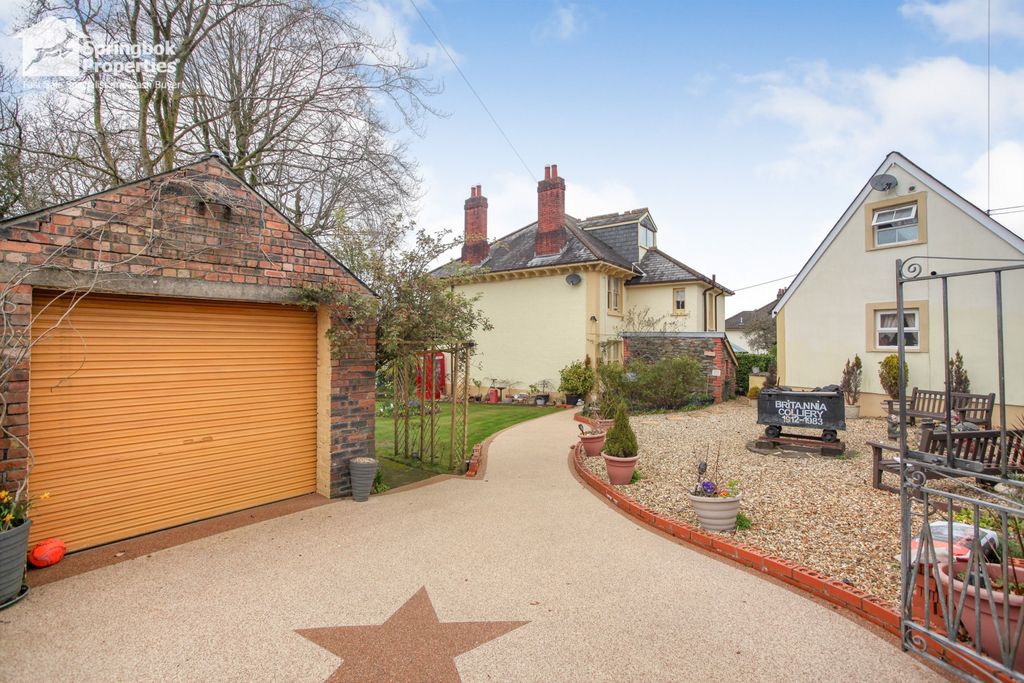 Additional image 4 of 6 bed detached house for saleBritannia Villas, Britannia Terrace, Blackwood, Gwent NP12