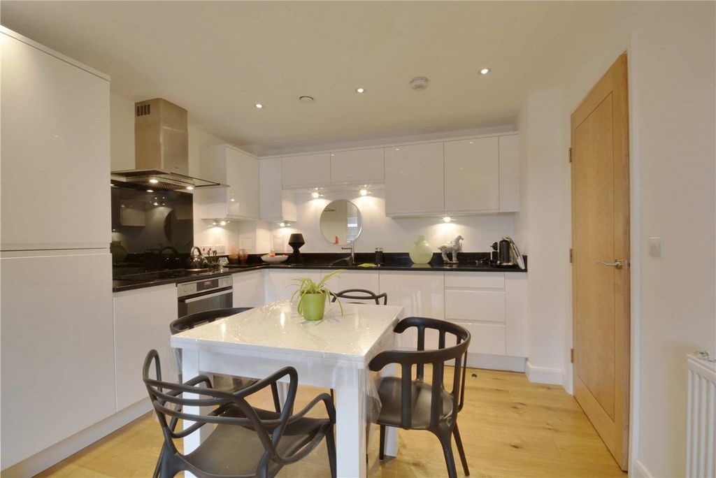 Property photo 3 of 5 Kitchen