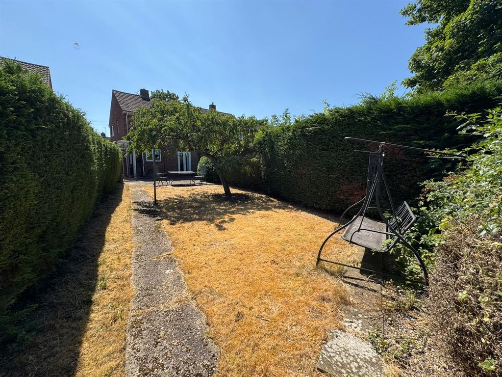 Property photo 3 of 17 Outside