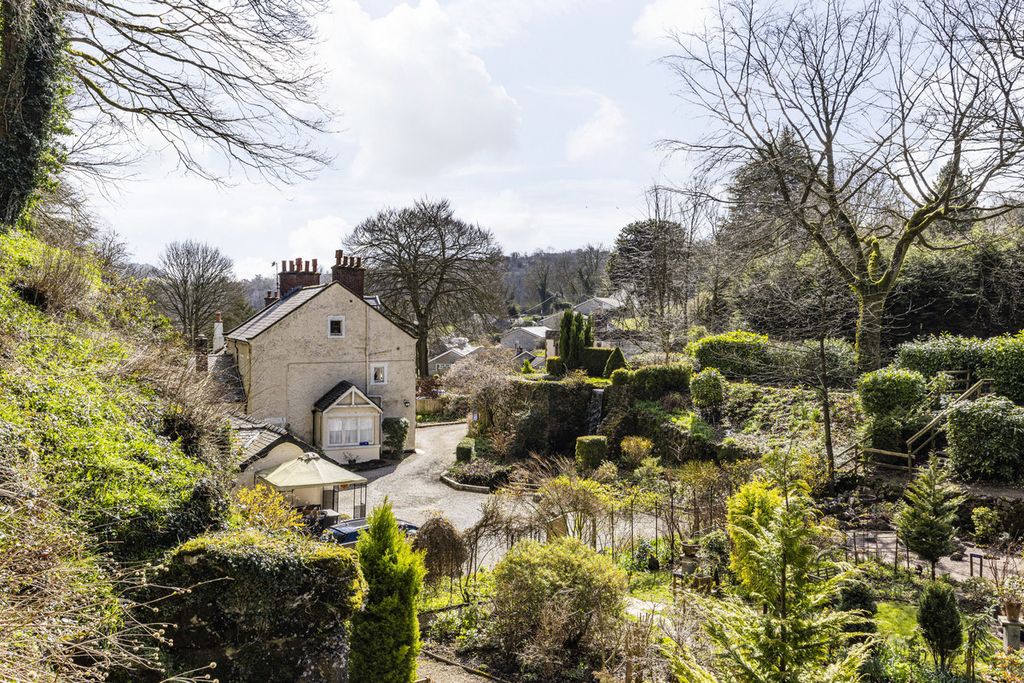 Property photo 3 of 20