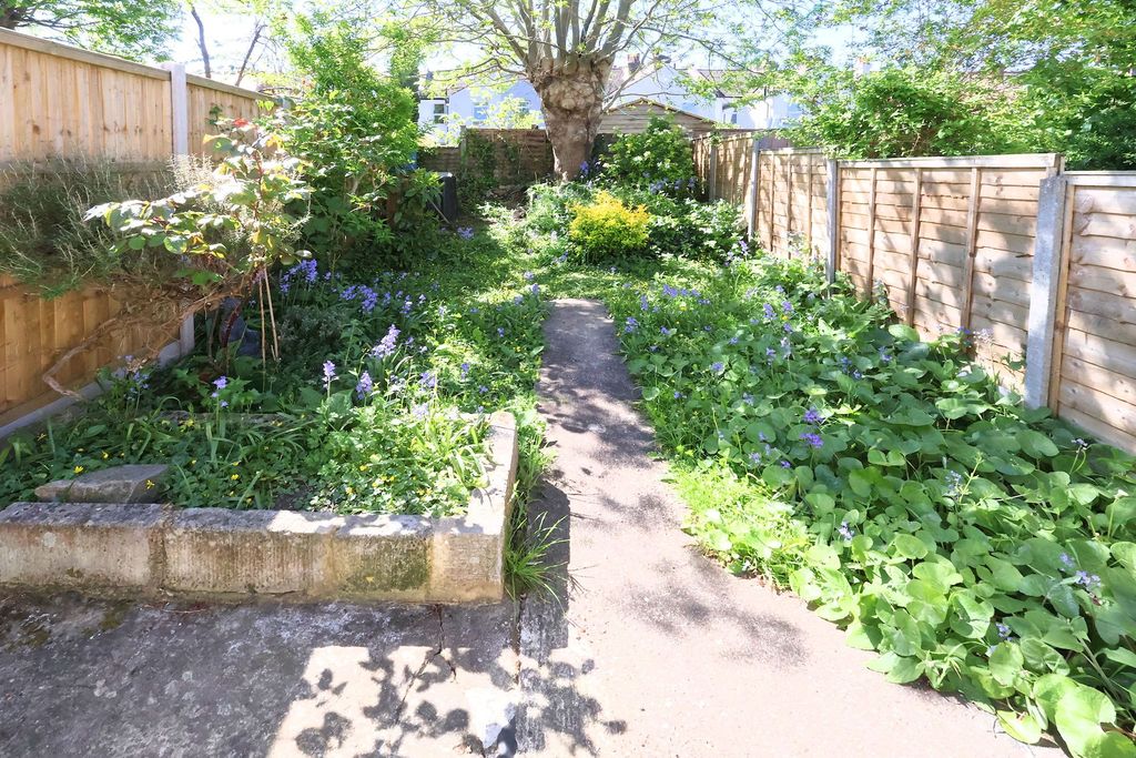 Property photo 3 of 10