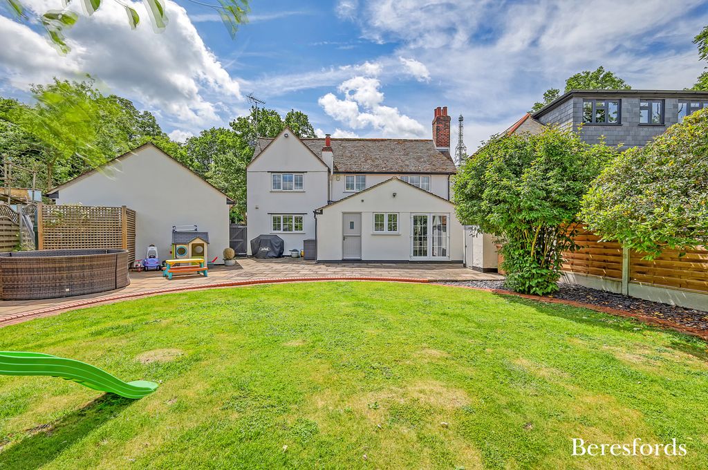 Property photo 2 of 33 Picture No. 51