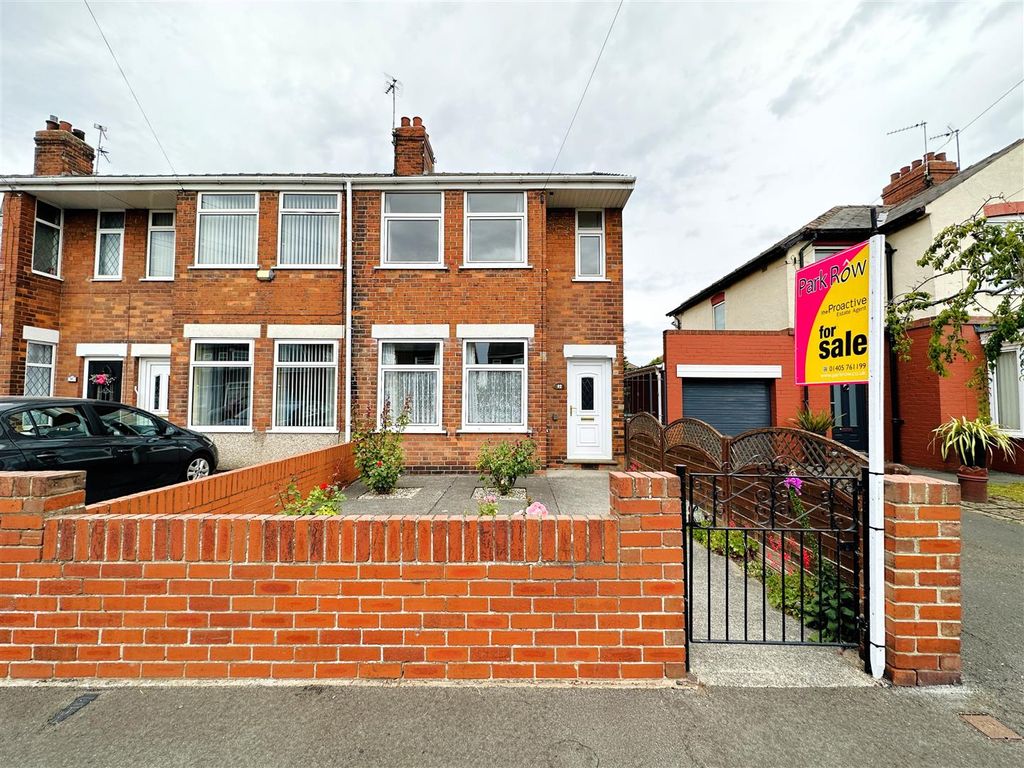 Property photo 1 of 13 Front