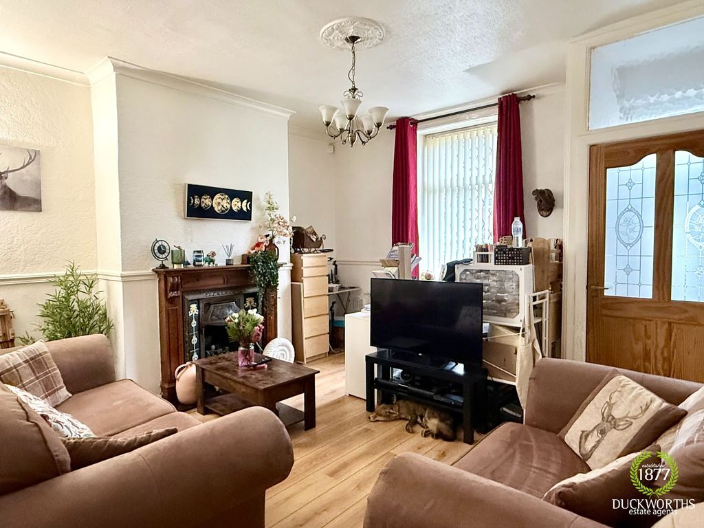 Property photo 2 of 5