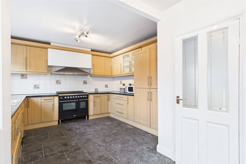 Property photo 3 of 8 Picture No. 02