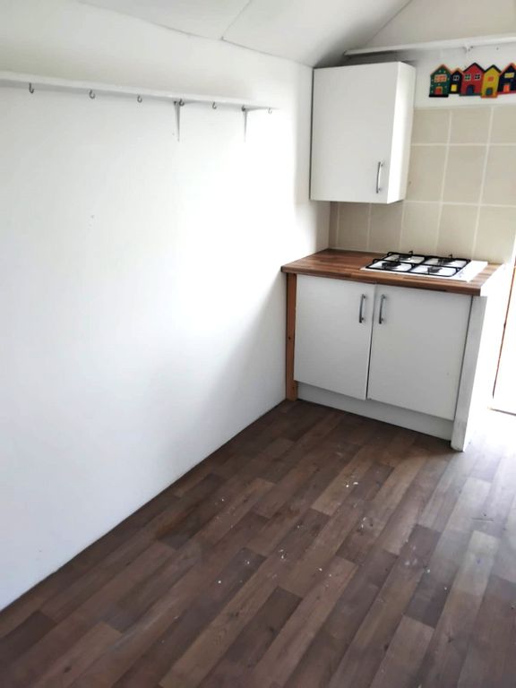 Property photo 3 of 13 Picture No. 18