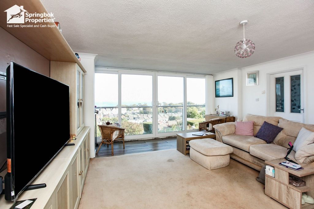 Property photo 2 of 10 1