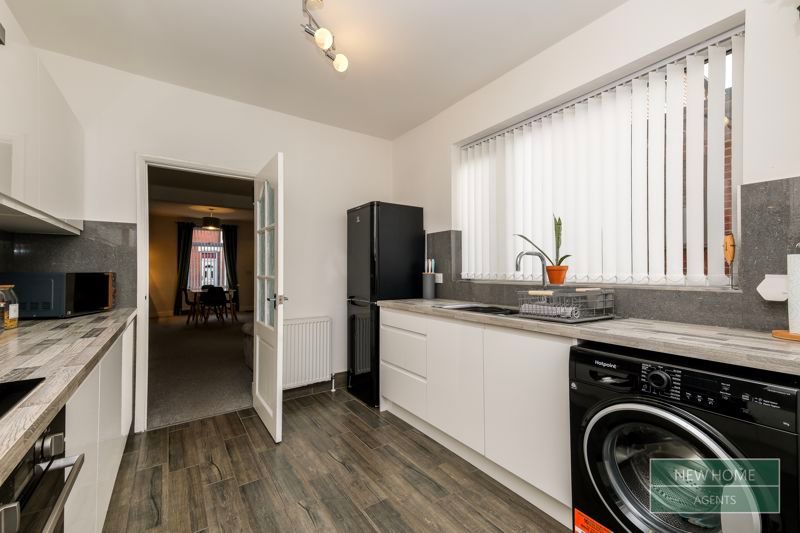 Property photo 3 of 17 Photo 12