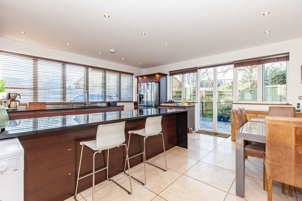 Property photo 3 of 9 180533