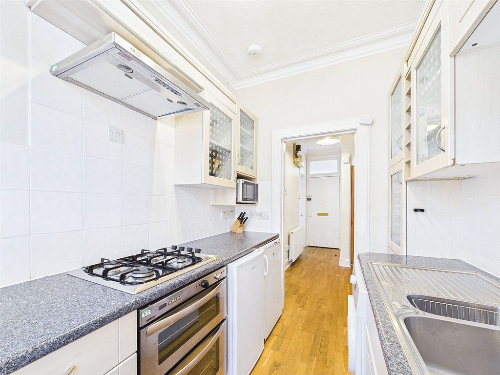 Property photo 3 of 17 Picture No. 15