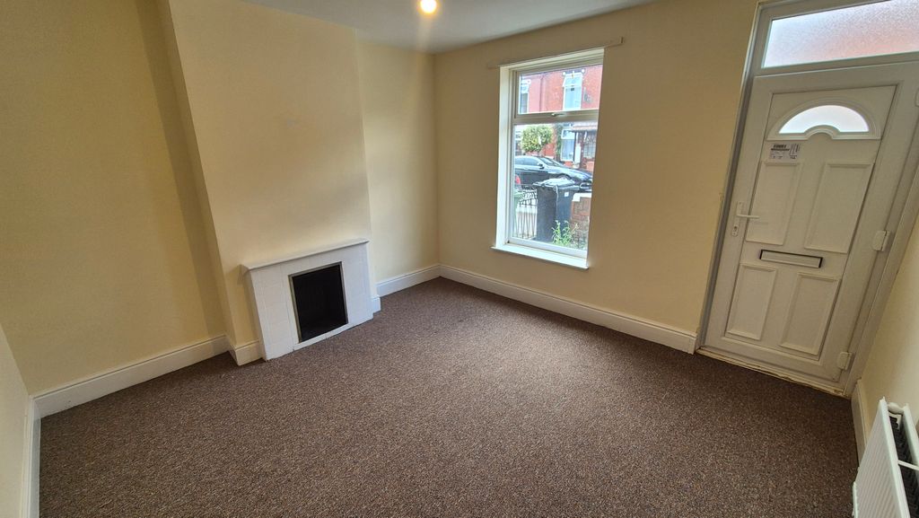 Property photo 3 of 9 Living Room