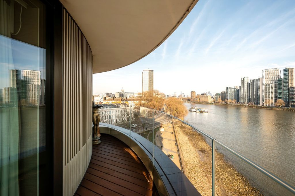 Riverwalk, Pimlico SW1P photo 4