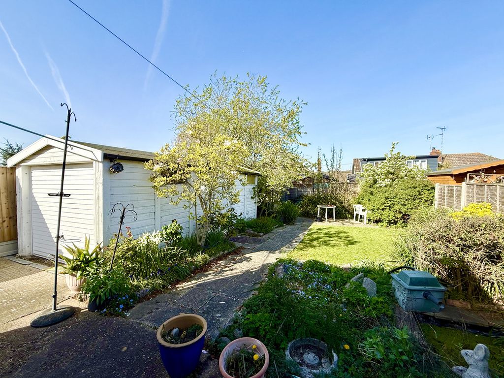 Property photo 2 of 20