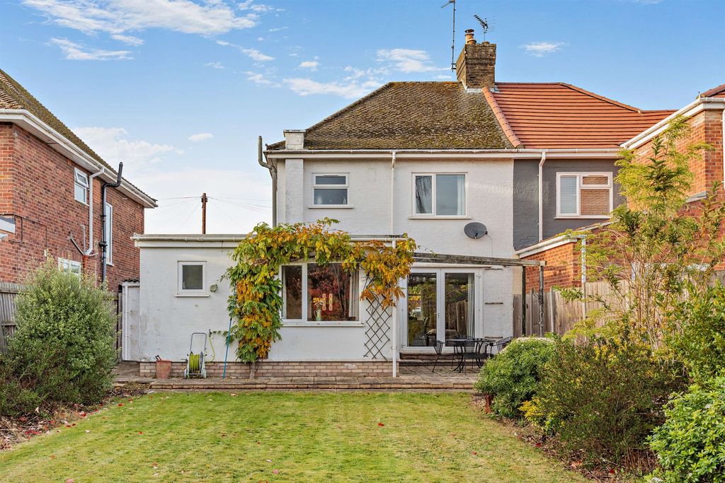 Property photo 3 of 17