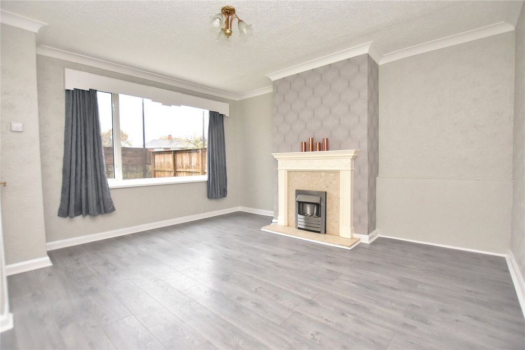 Property photo 2 of 16 Picture No. 23