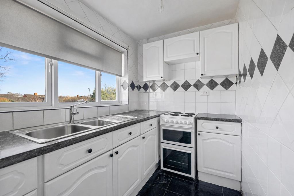 Property photo 2 of 16 Kitchen.Jpeg