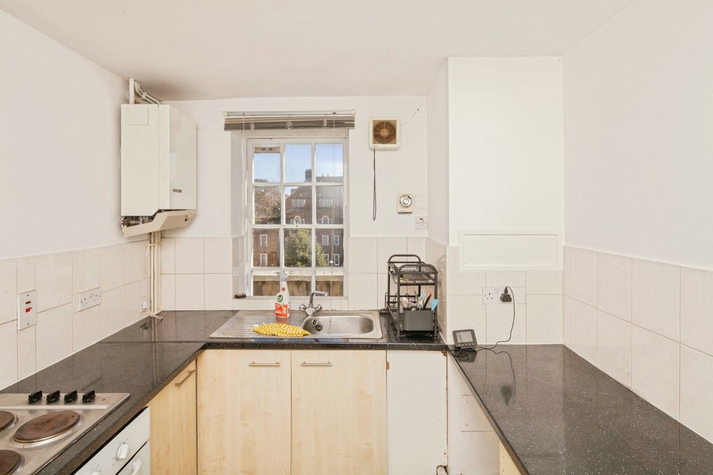 Property photo 3 of 17 Photo