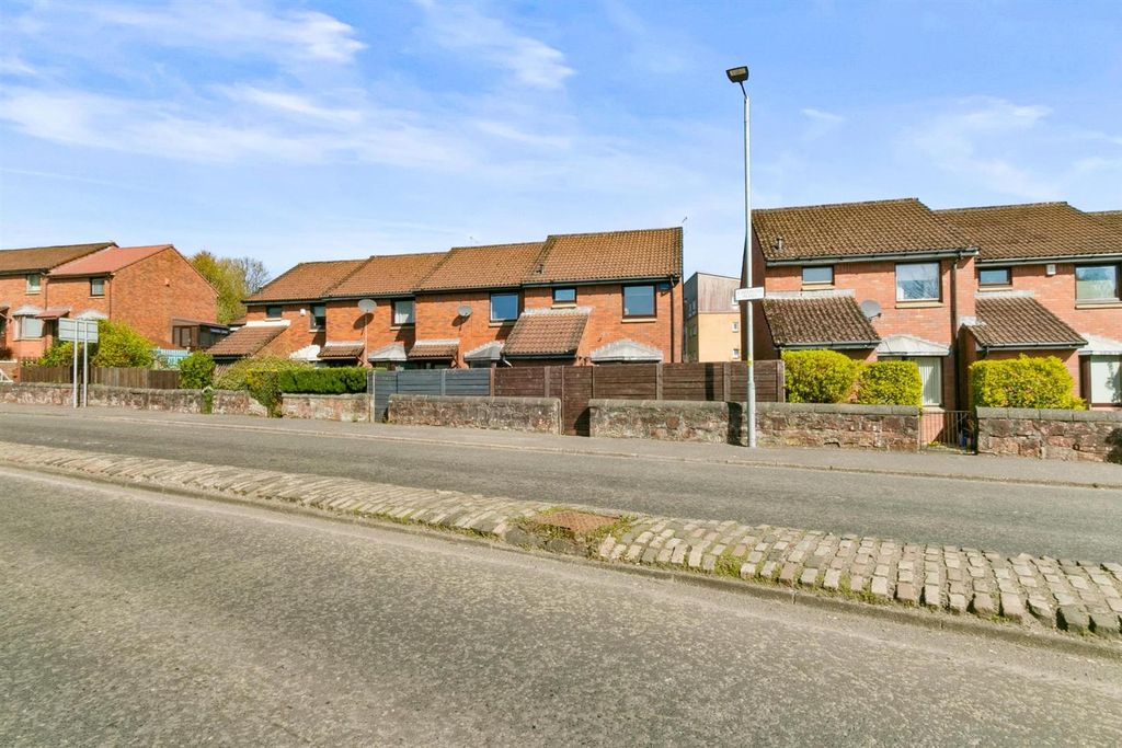 Property photo 1 of 27