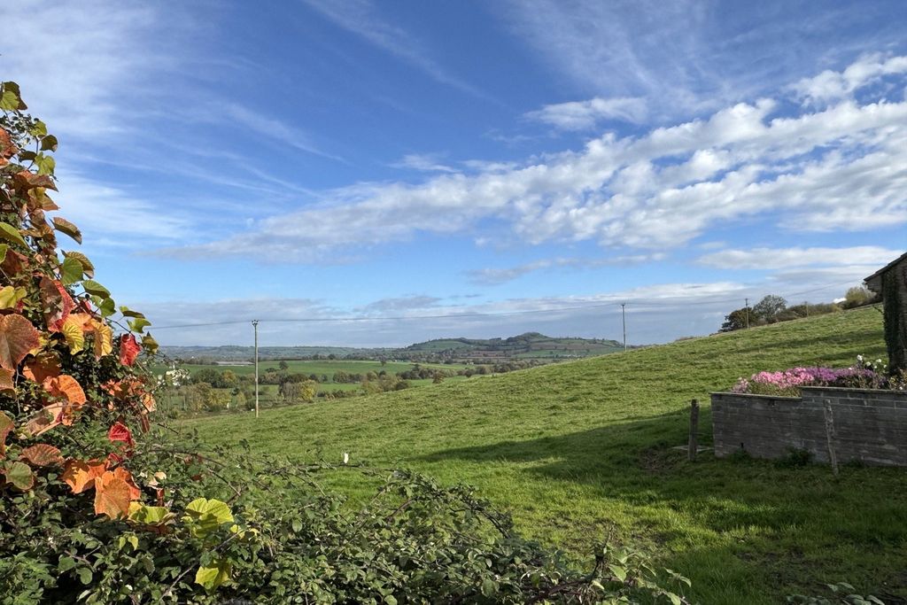 Property photo 3 of 14 Picture No. 19