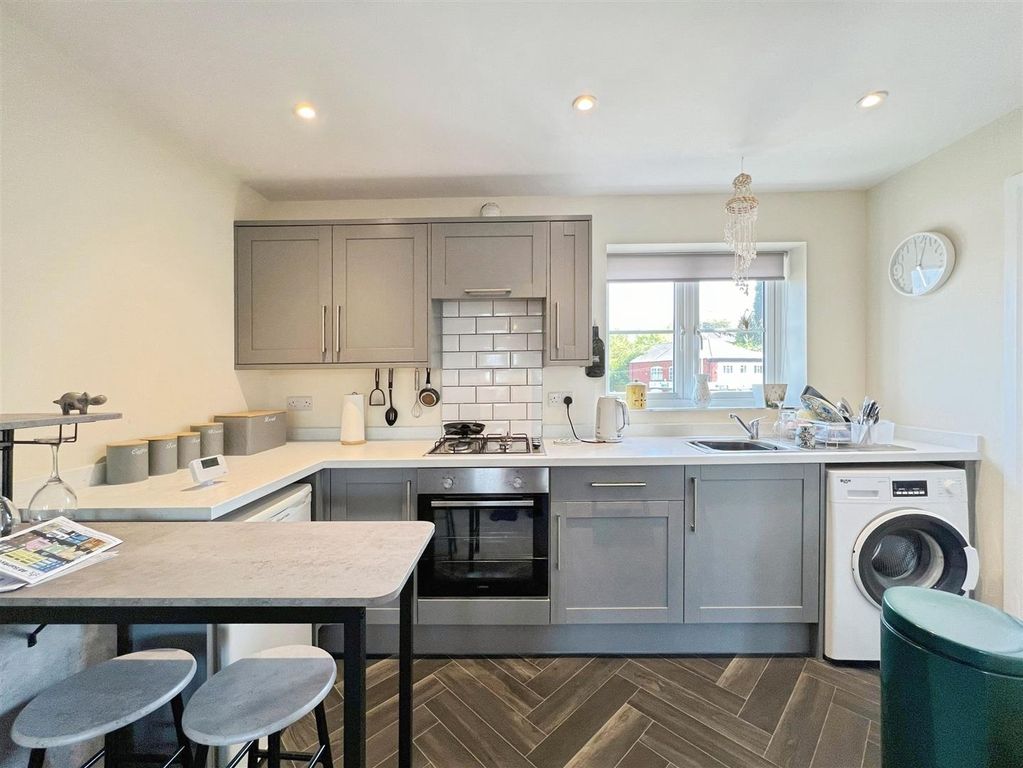 Property photo 2 of 12 User_Edited_Photo-1Cf4E1d4_User-Edited-45De5620-8d