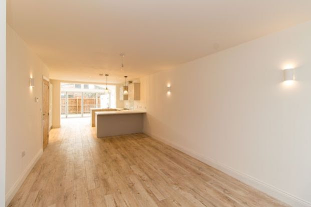 Property photo 3 of 13 Living Room