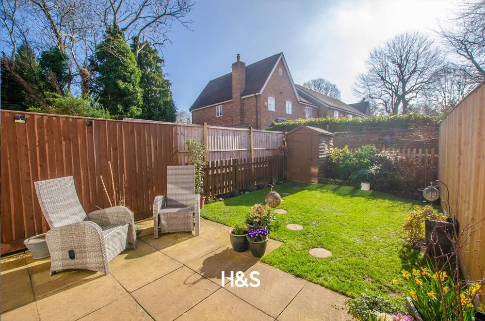 Property photo 2 of 22 10 Kineton Croft - Rear Garden.Jpg
