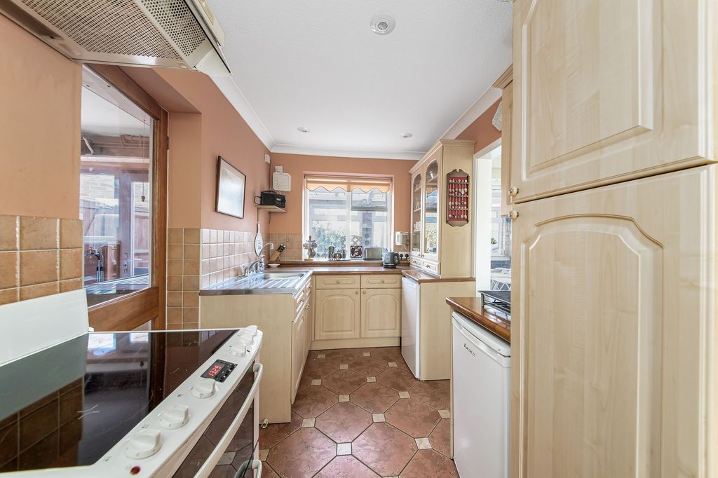 Additional image 10 of 3 bed semi-detached house for saleSouth Avenue, Abingdon OX14