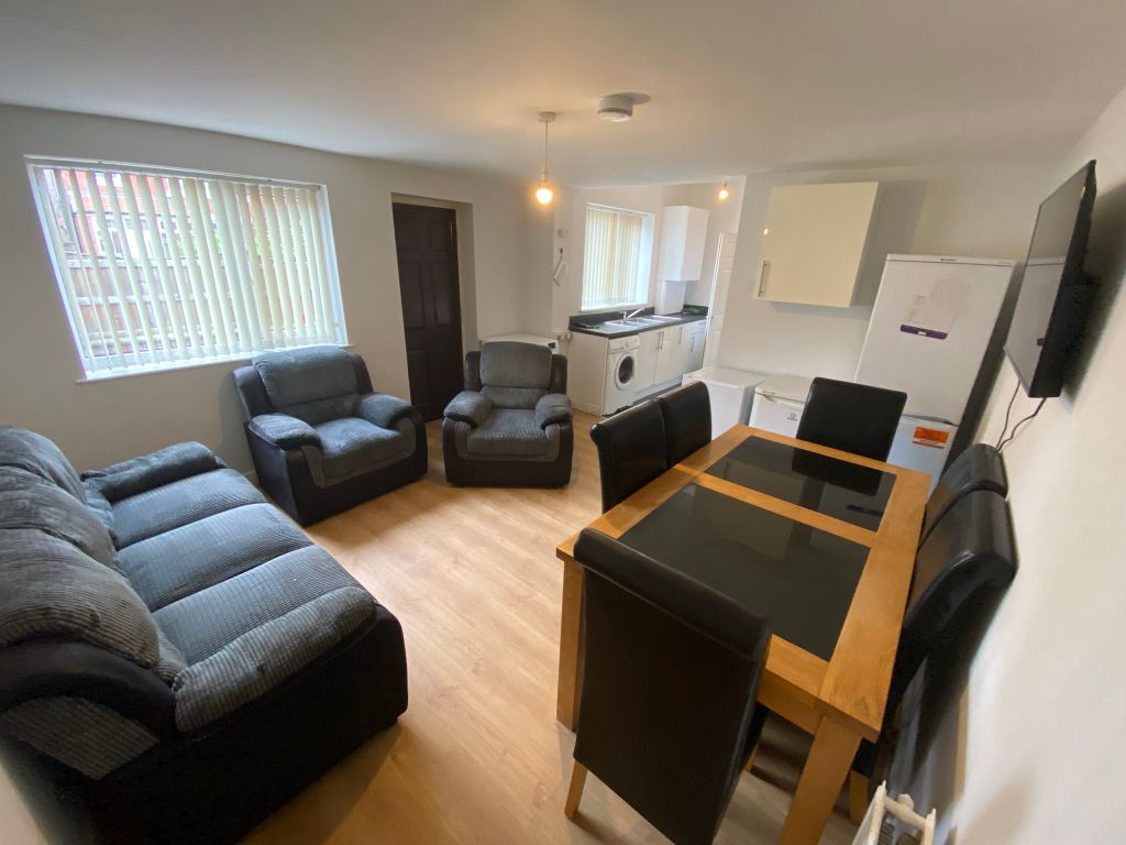 Property photo 3 of 13