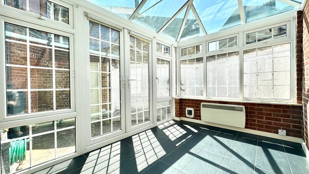 Property photo 3 of 19 Picture No. 20