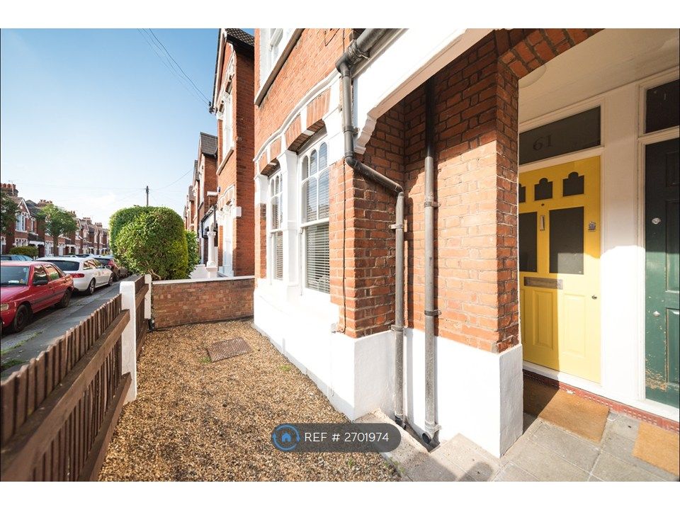 Property photo 2 of 22 Front Garden