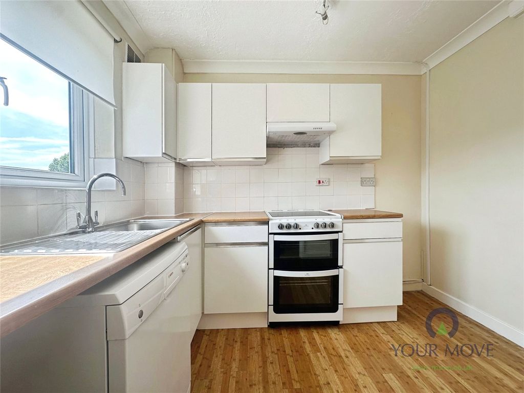 Property photo 2 of 10 Picture No. 14