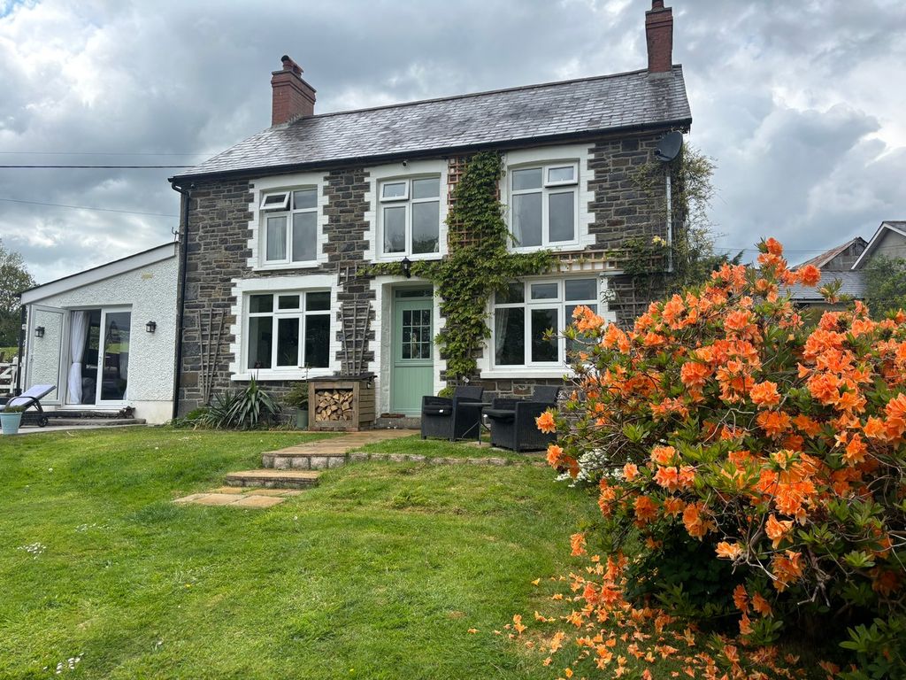Property photo 1 of 33