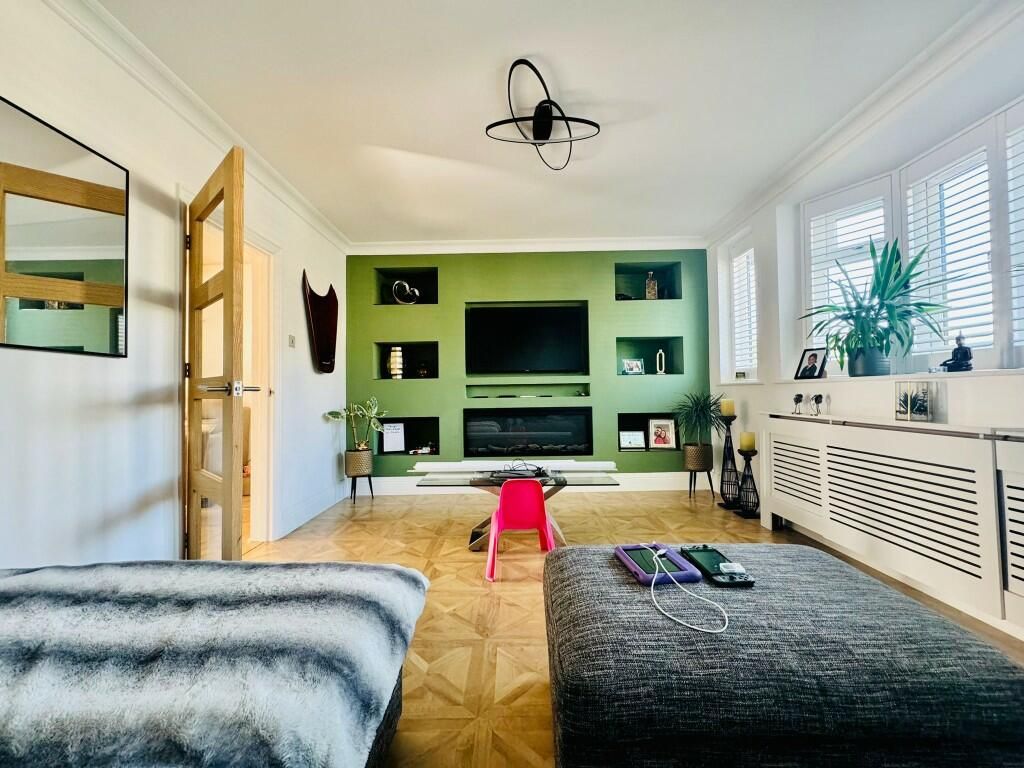 Property photo 3 of 9