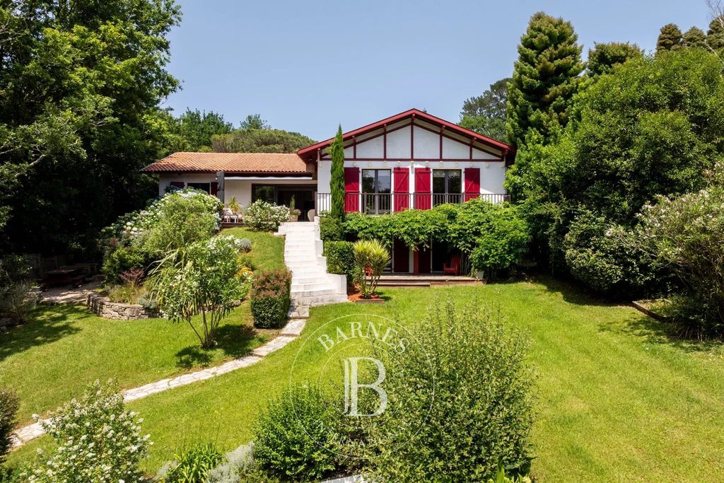 Property photo 2 of 19