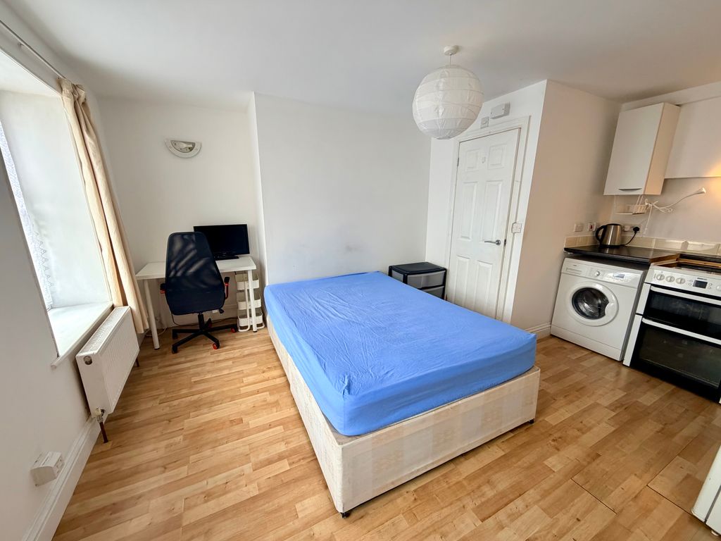 Property photo 1 of 5