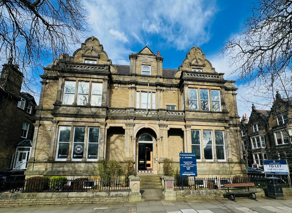 Property photo 1 of 6 Fc 5 Vic Ave.Jpg