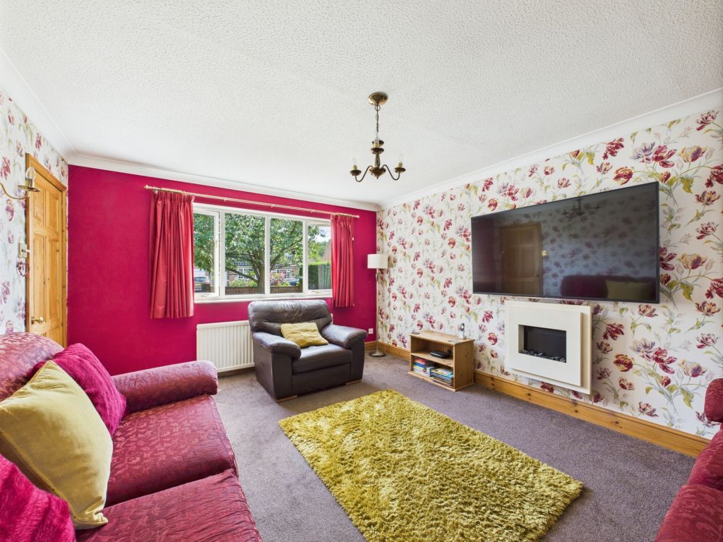 Property photo 2 of 25