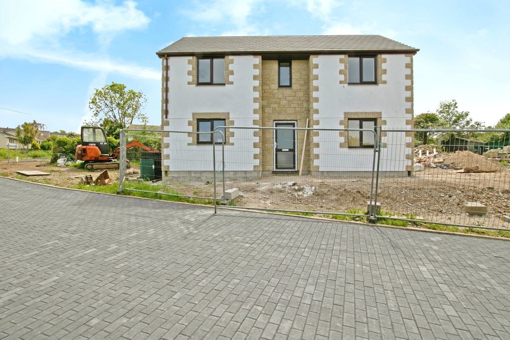 Property photo 1 of 14 Picture No. 12