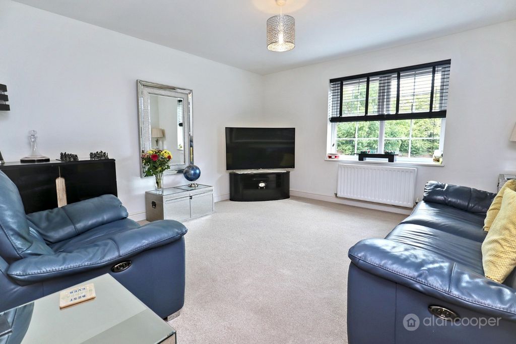 Property photo 2 of 16 5325133